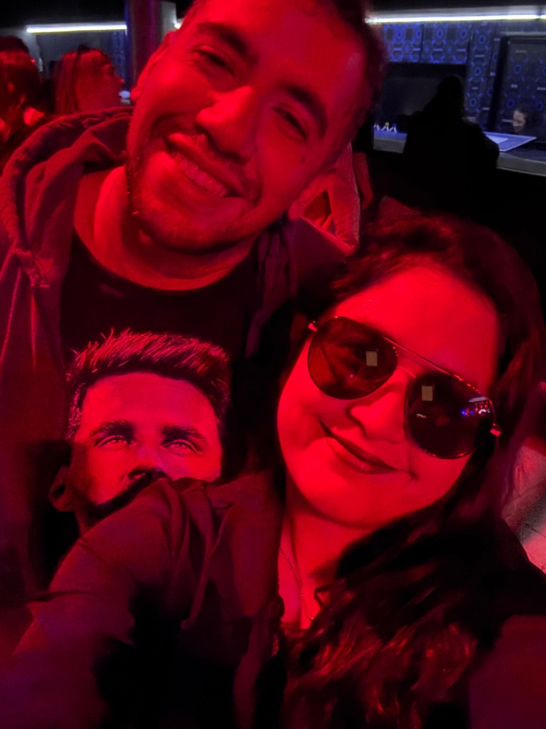 Sebas en un evento de música electrónica